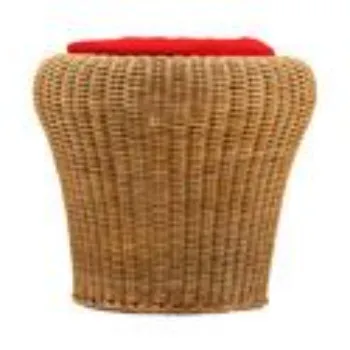 cane-stool-2-2899510-40570.webp