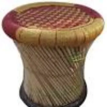 cane-stool01-9402647-92284.webp